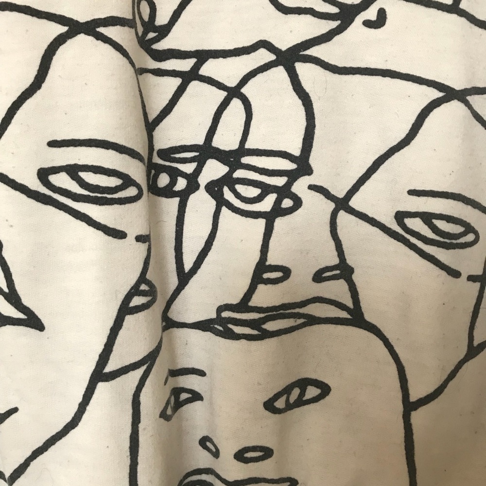 Faces Sweatshirt - Picture 3 of 3